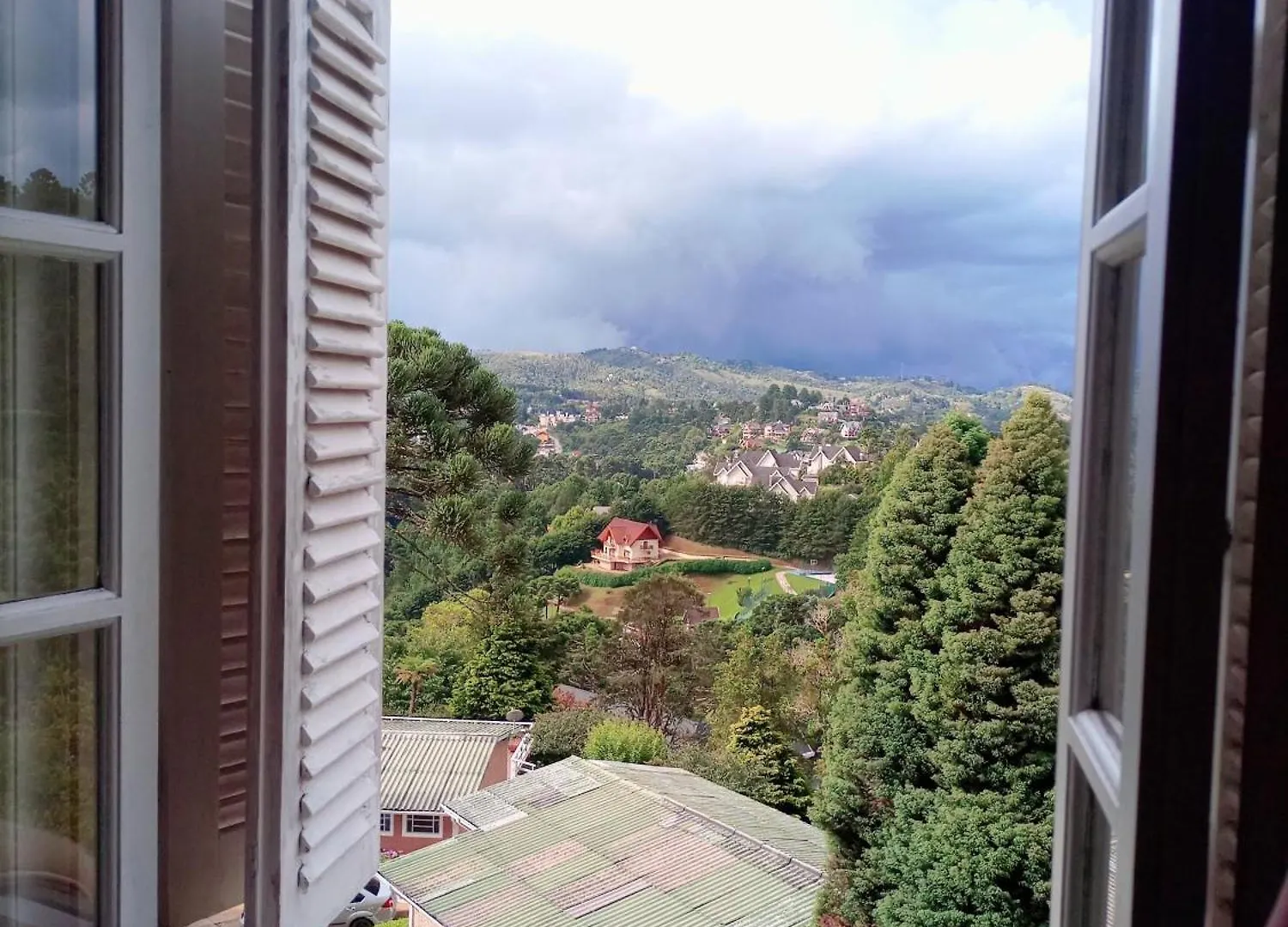 Pousada Confraria Da Terra Campos do Jordao Inn